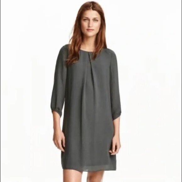 H&M Dresses & Skirts - H&M grey chiffon 3/4 sleeve dress
